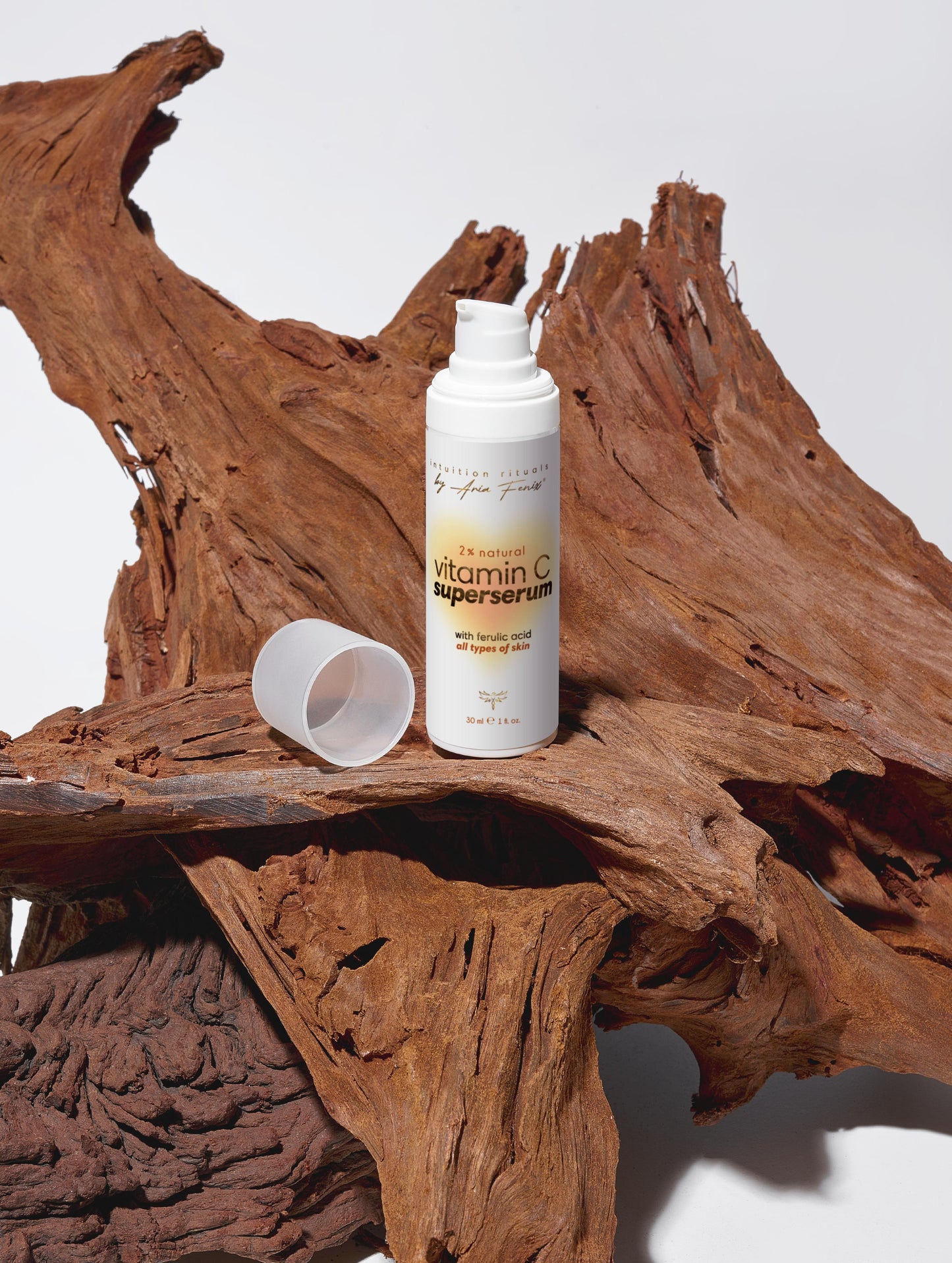 the vitamin C superserum (infused with hyaluronic & ferulic acid)