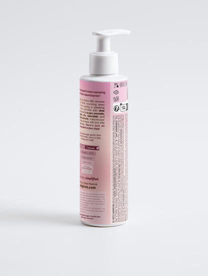 the cleansing milk (enriched with natural oils)